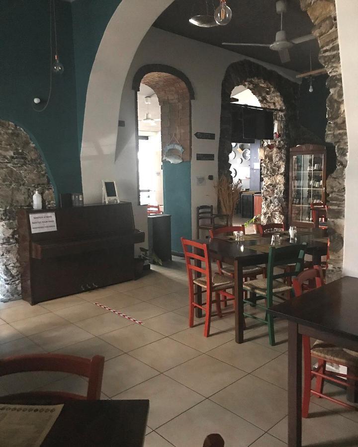 Bella Napoli Guesthouse Trattoria Pizzeria La Spezia Dış mekan fotoğraf