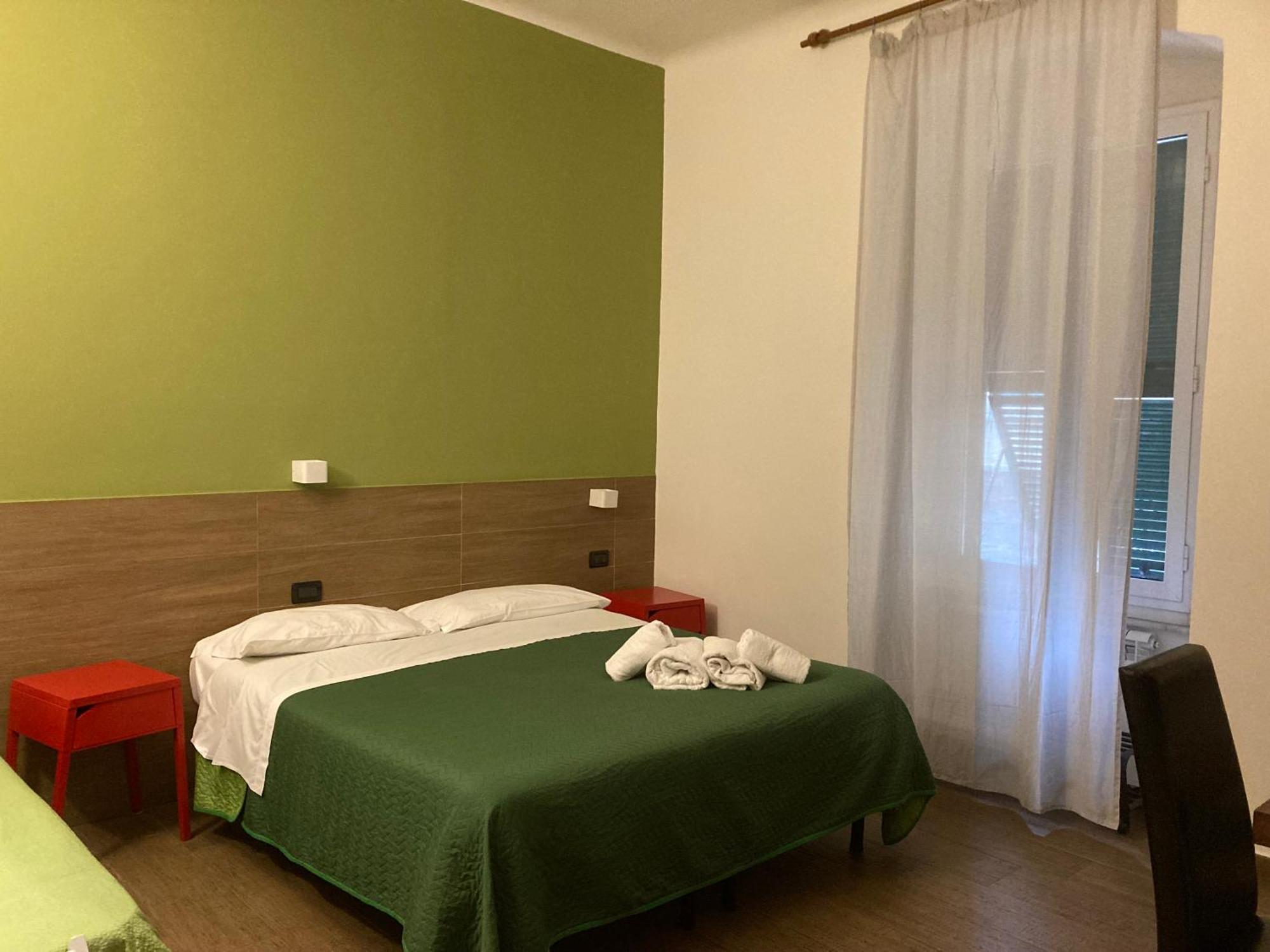 Bella Napoli Guesthouse Trattoria Pizzeria La Spezia Dış mekan fotoğraf