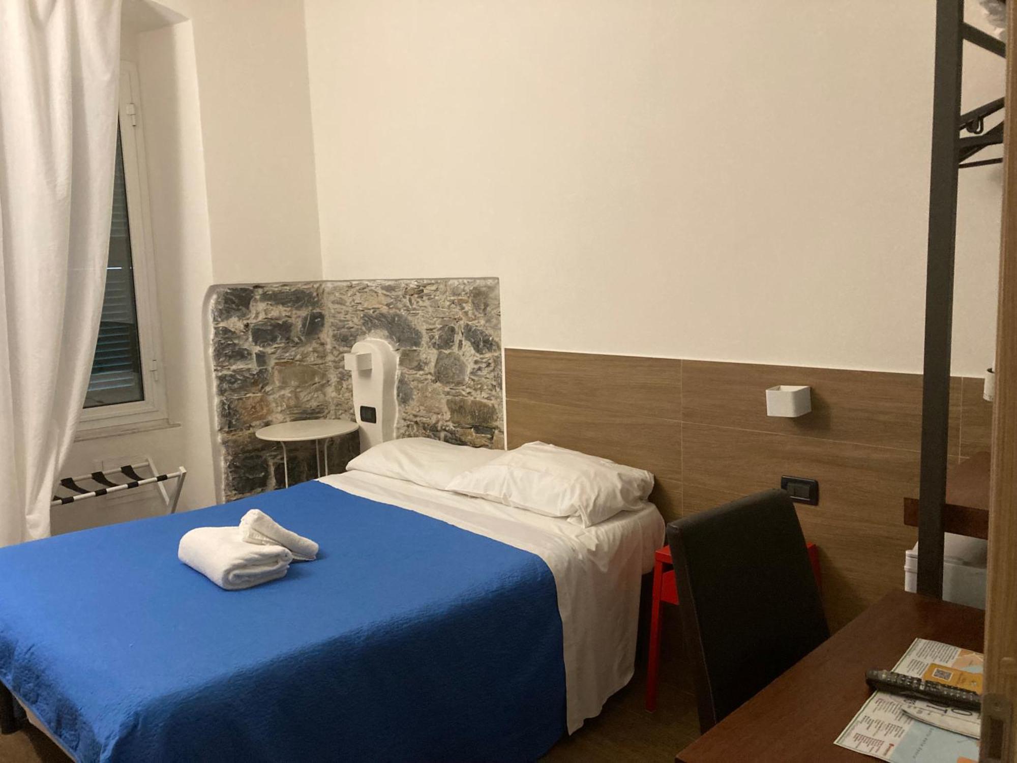 Bella Napoli Guesthouse Trattoria Pizzeria La Spezia Dış mekan fotoğraf