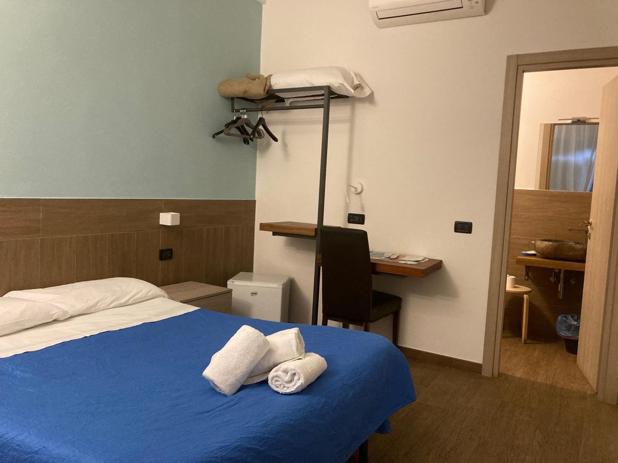 Bella Napoli Guesthouse Trattoria Pizzeria La Spezia Dış mekan fotoğraf