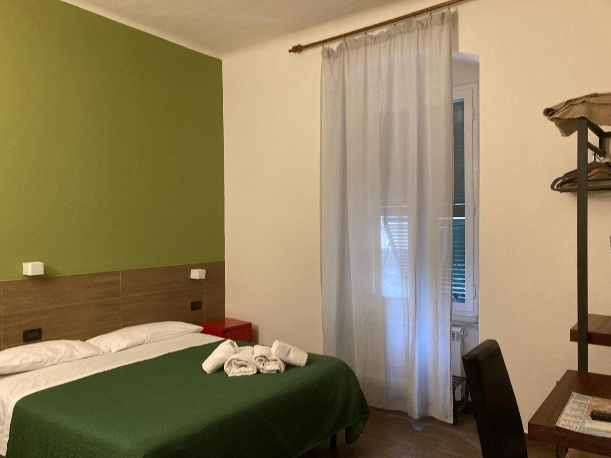 Bella Napoli Guesthouse Trattoria Pizzeria La Spezia Dış mekan fotoğraf