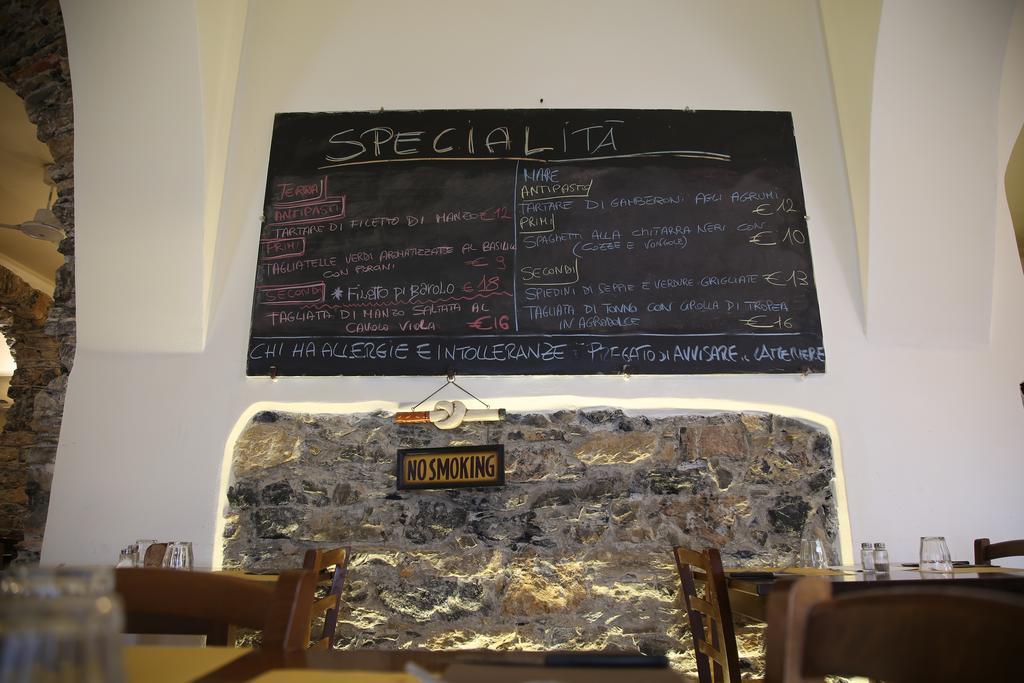 Bella Napoli Guesthouse Trattoria Pizzeria La Spezia Dış mekan fotoğraf