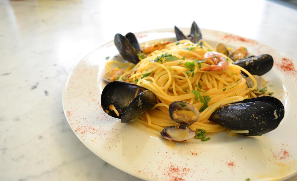 Bella Napoli Guesthouse Trattoria Pizzeria La Spezia Dış mekan fotoğraf